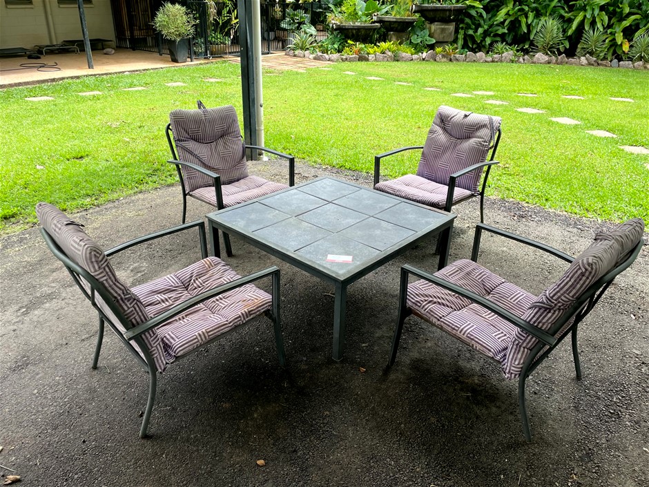 <p>Outdoor Table & Chairs</p>