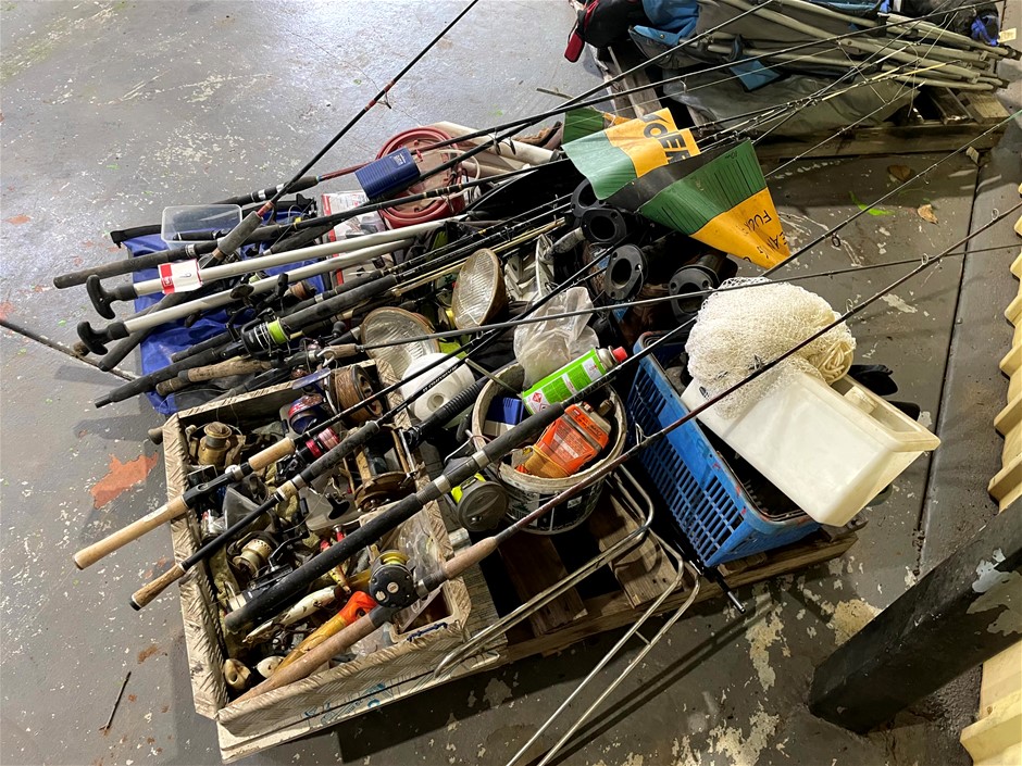 <p>Assorted Fishing & Boating Equipment</p>