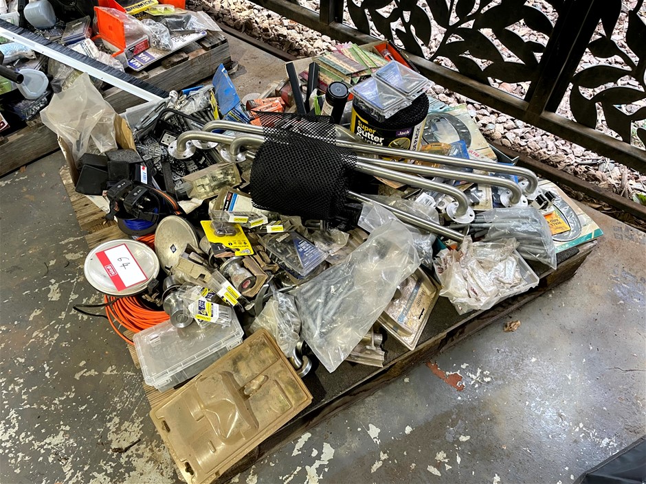 <p>Construction Fasteners & Hardware</p>