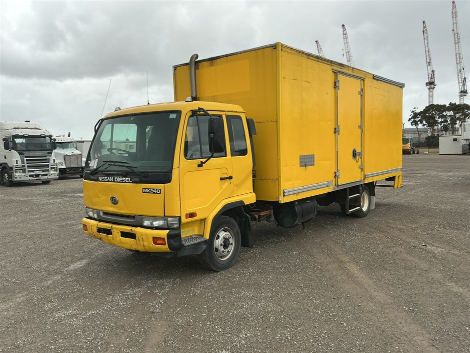 2007 Nissan UD 4 x 2 Pantech Truck