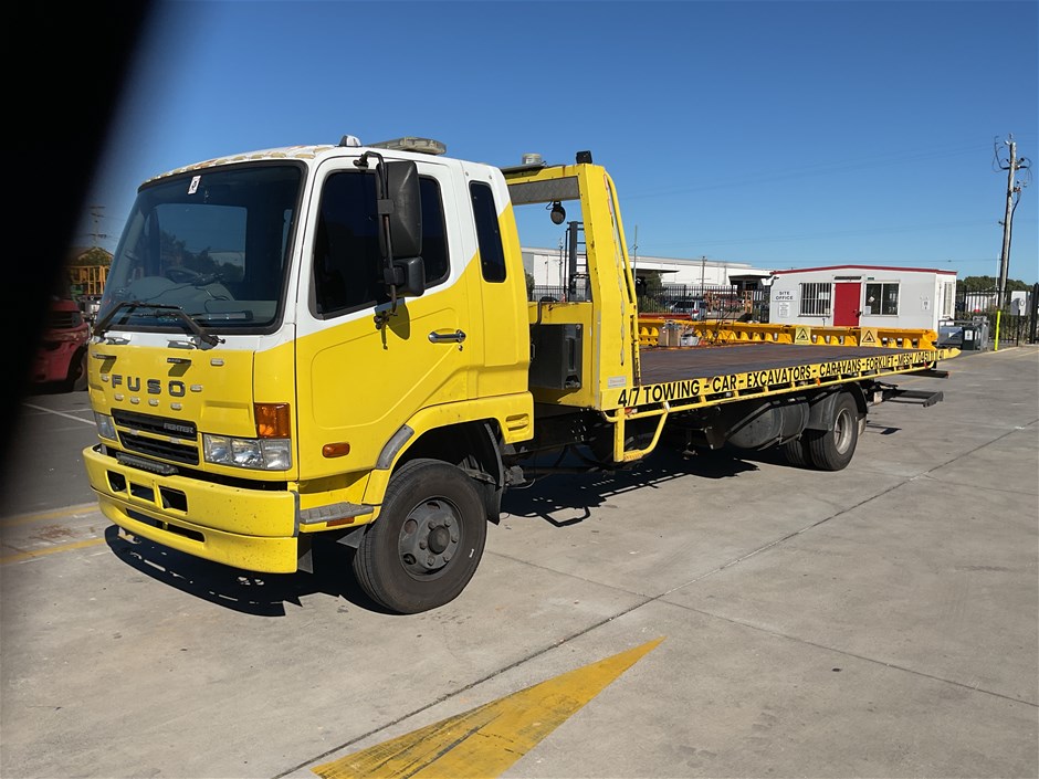 <p>2008 Mitsubishi Fighter 4 x 2 Tilt Tray Truck</p>