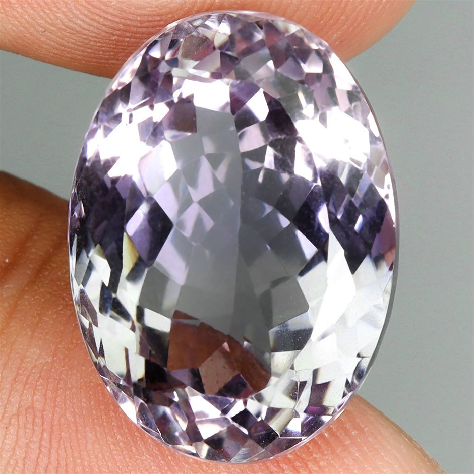24.78ct Oval Facet Cut Bi-Colour Ametrine Gemstone - 1Pc