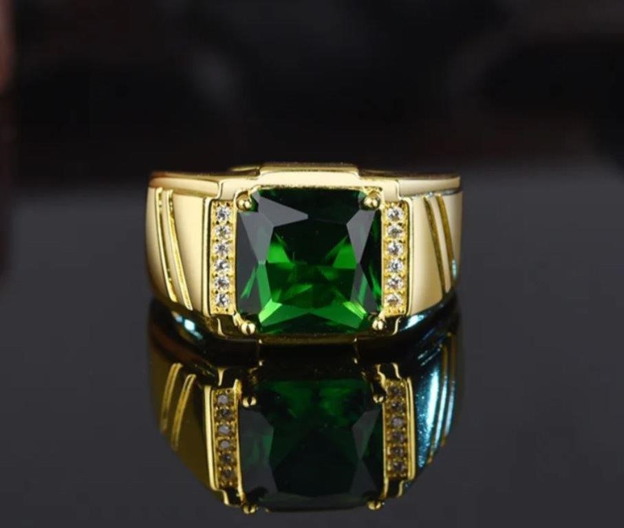 925 Silver Ring 3.0ct Green Princess Cut Simulated Diamonds