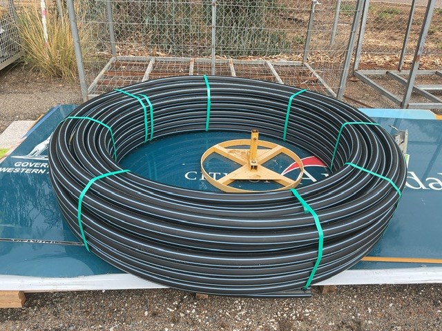 <p>Roll Of 50mm Blue Line Polypipe</p>