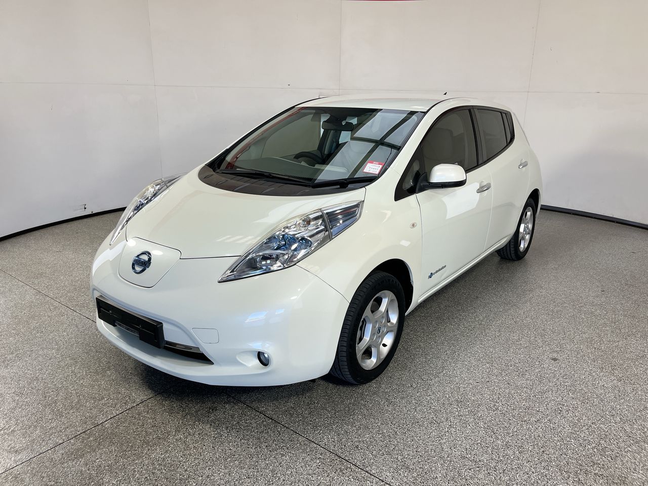 2012 Nissan LEAF Direct Drive Hatchback 77,142  kms