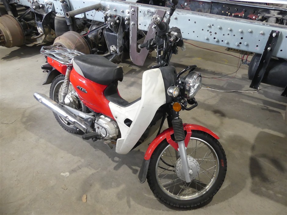 <B>2016 Honda Super Cub / SDH110-17A Motorcycle (Postie Bike)</B>
