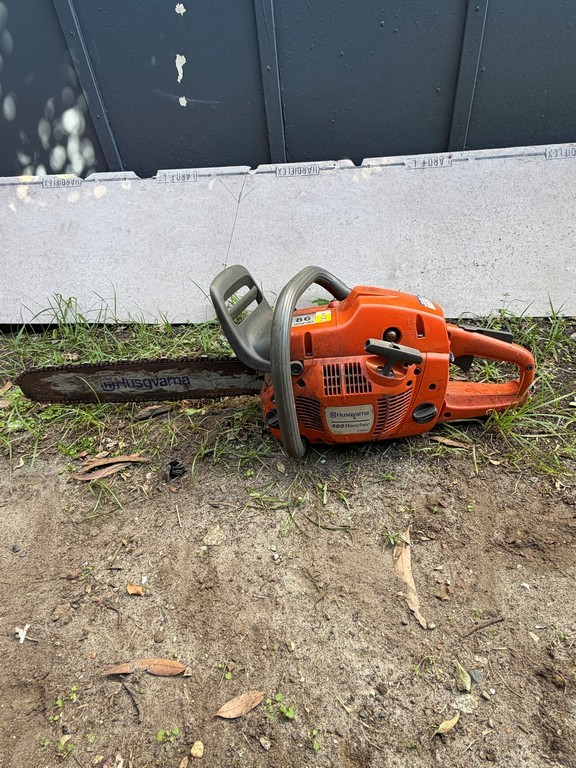 Husqvarna Rancher 460 chainsaw 20” bar
