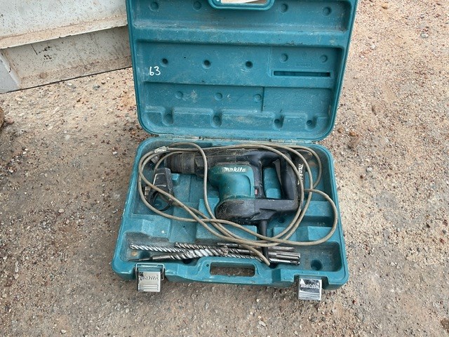 Makita HR3200C Rotary Hammer Drill