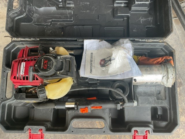 <p>Petrol Driven Powertech Post Driver In Case</p>