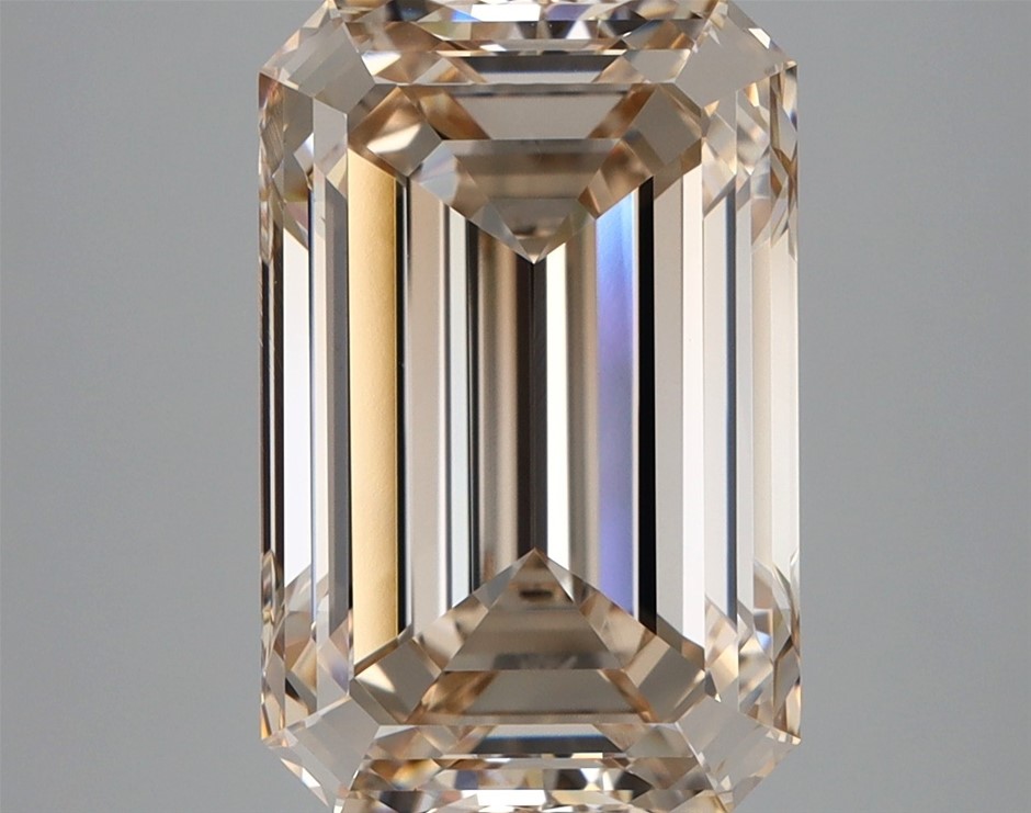 1.5 carat Champagne Emerald Cult VVSI Mossainites certified