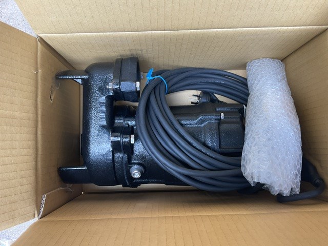 <p>Tsurumi Submersible Pump</p>