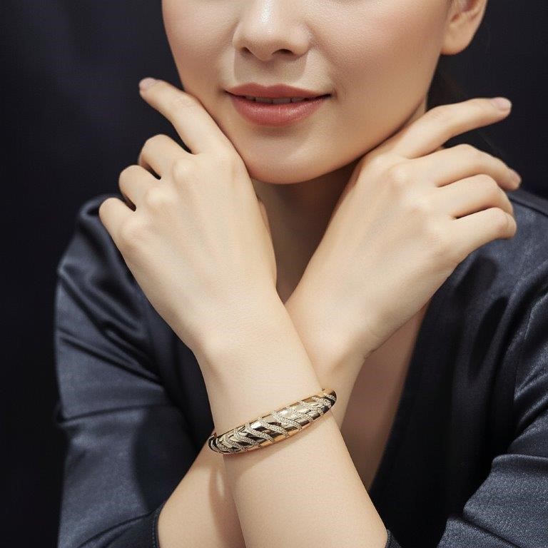 18k Yellow Gold Filled bangle -(stamped 18k)