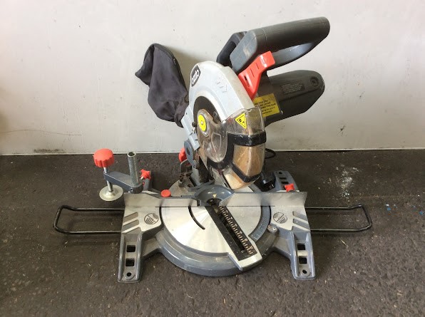 Ozito CMS-1621 210mm (8-1/4") Compound Mitre Saw