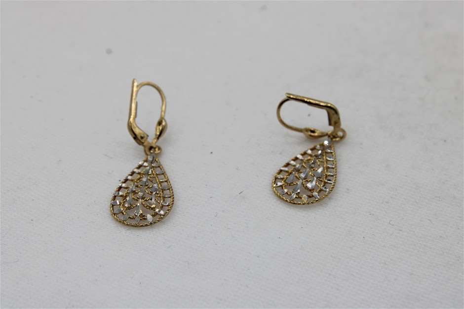 <b>1 x Stamped Pair 9ct Yellow Gold, 2 Tone Drop Earrings</b>