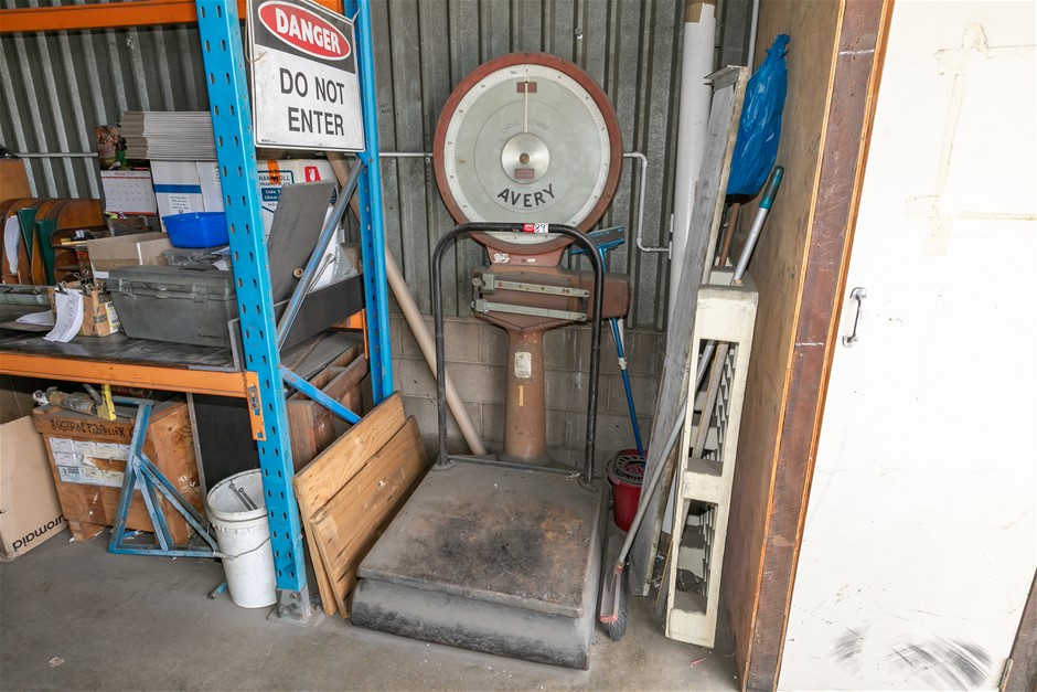 Avery Platform Scales