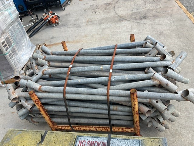 <p>Stillage of Braces</p>