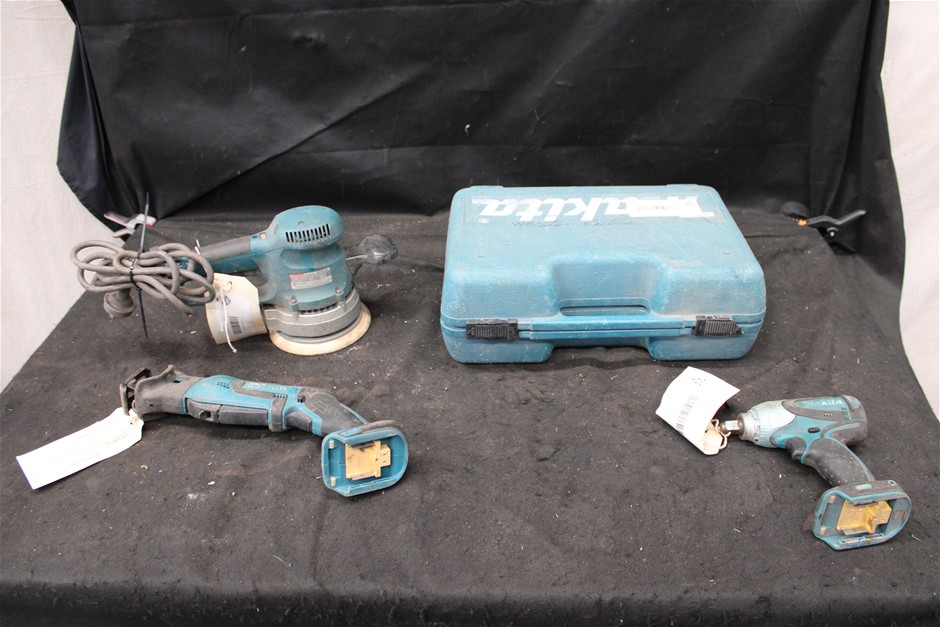 Small Makita reciprocating saw
