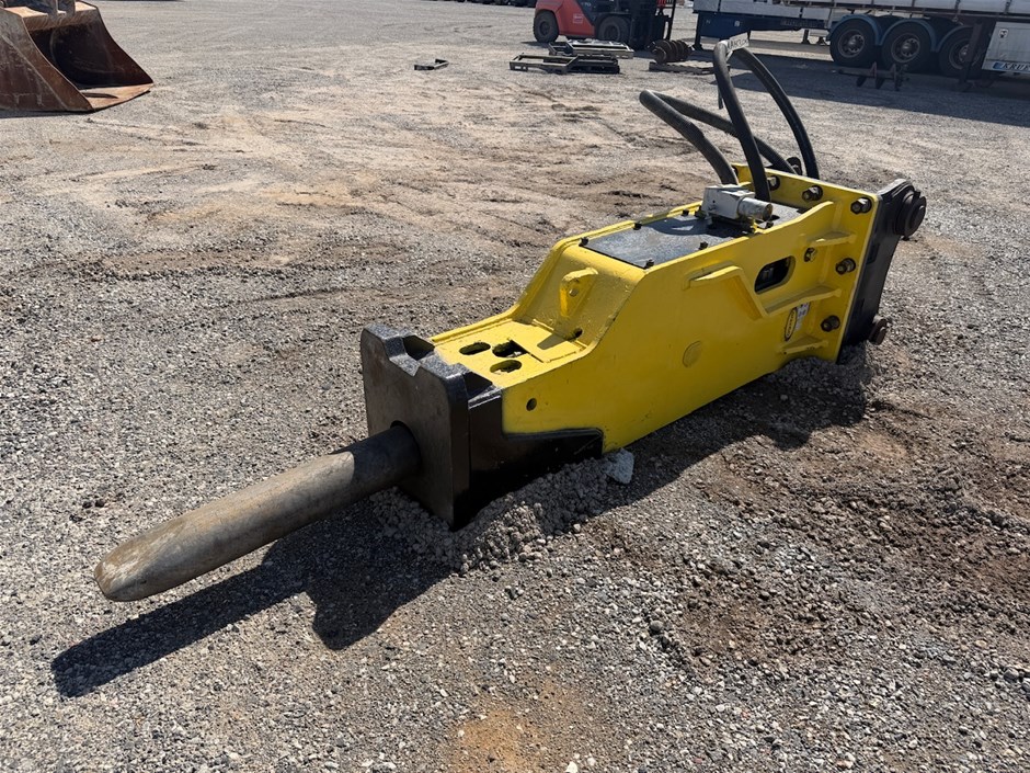 <p>2021 Dozco 30T Hydraulic Hammer</p>