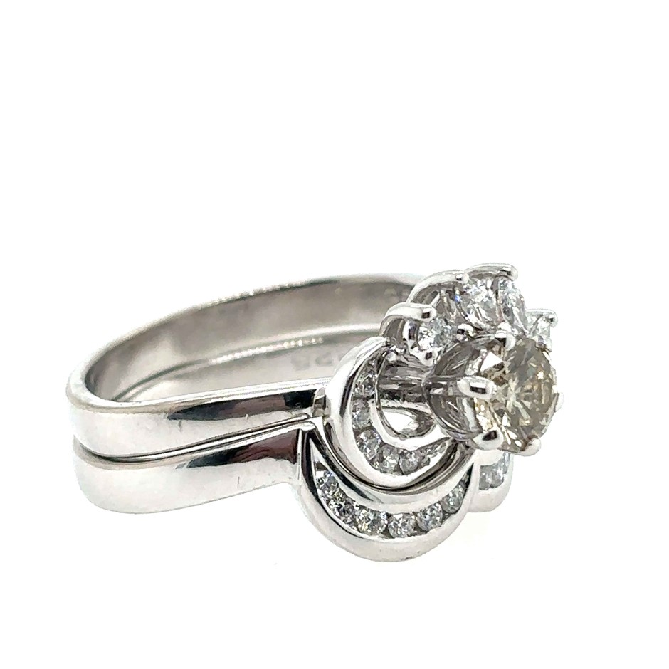 0.54ct Round Dia. I1/Light brown & 0.08ct 2 Stones Marquise cut Dia. SI1/G