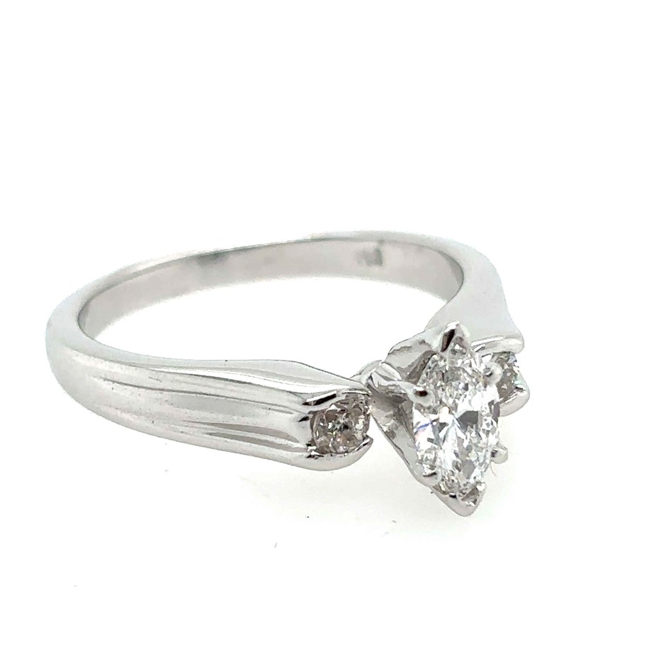 0.50ct Marquise cut Dia. VS1/F & 0.12ct 2 Stones Round Dia. SI2/G Ring 14K