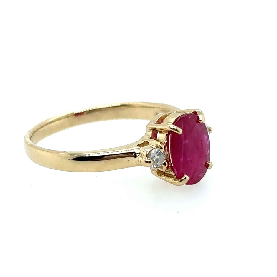 1.20ct oval cut Mozambique Ruby & 0.06ct 2 Stones Round Dia. SI/F-G Ring