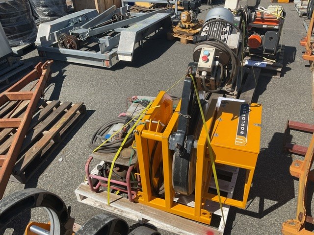 Worldpoly Facer and Two Power Packs