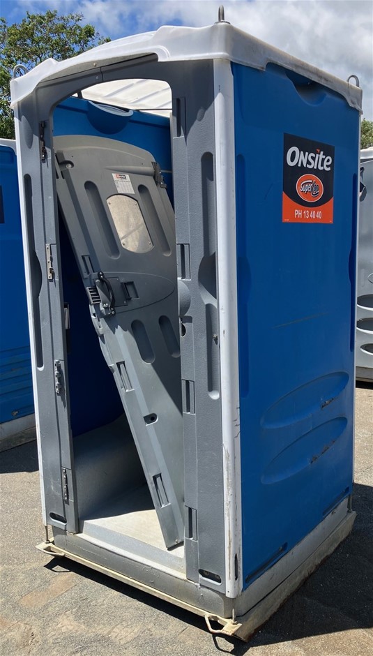 Portable Toilet - Fresh Water Flush - Burleigh Heads
