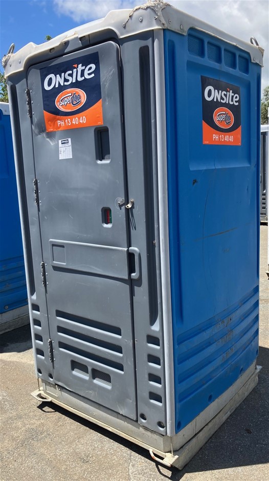 Portable Toilet - Fresh Water Flush - Burleigh Heads