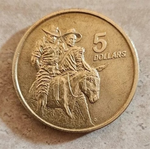 1990 Australia - 5 Dollar Coin - ANZAC Queen Elizabeth II-UNC Auction ...