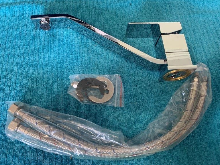 New in Box Swivel Kitchen/Basing Mixing Tap - Qty 1