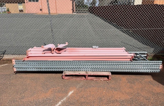 <p>2 Bays of Pallet Racking</p>