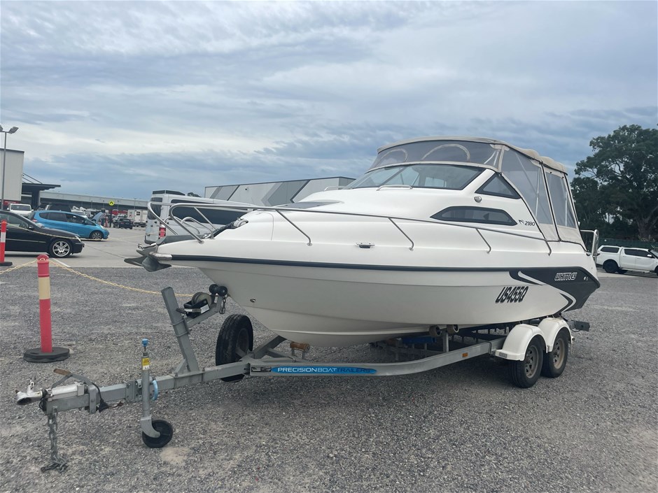 <p>2008 Whittley 2180 Power Boat</p>