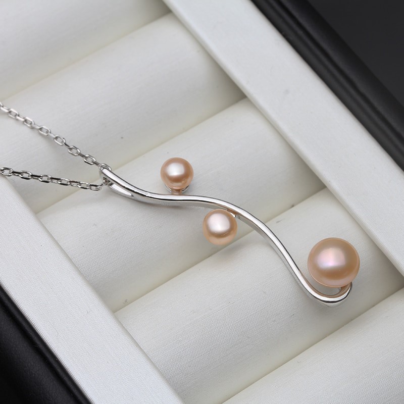 BIJ'OR - Designer Triple Swirl Genuine Pink Pearl Necklace RRP $59