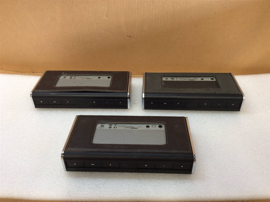 Bose SoundLink Bluetooth Mobile Speaker II 404600 (Lot of 3)