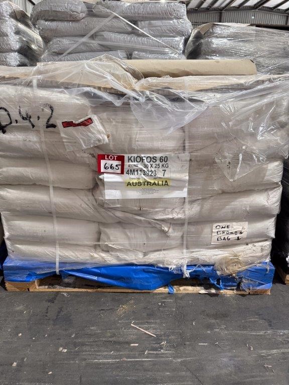 Approx. 30 x KIOFOS 60 25kg Bags