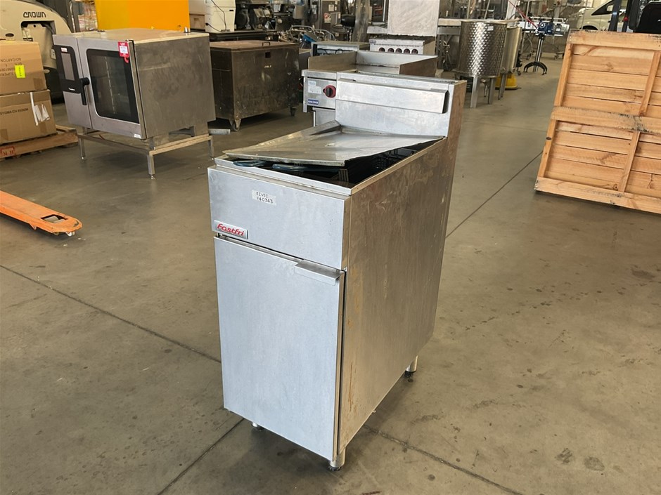 <p>FastFri FF18 Deep Fryer</p>