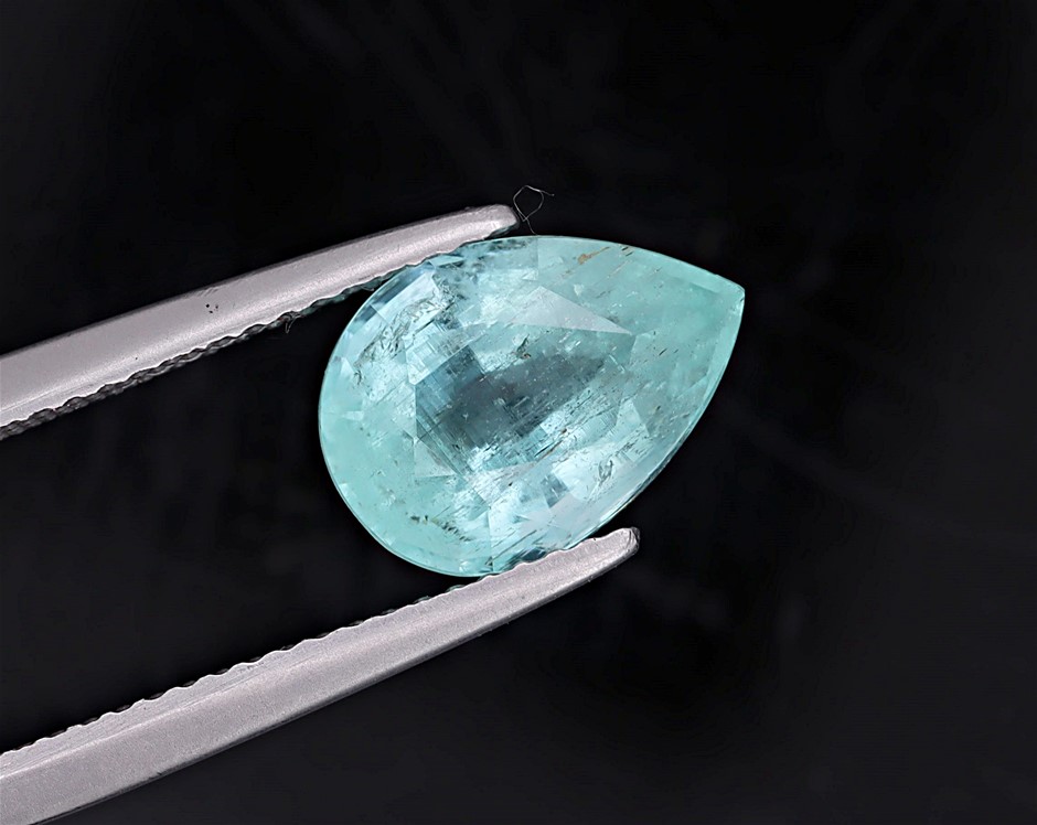 2.75 Carats Green Emerald