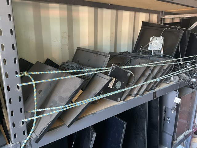 <p>Approx 11 Assorted Computer Monitors </p>