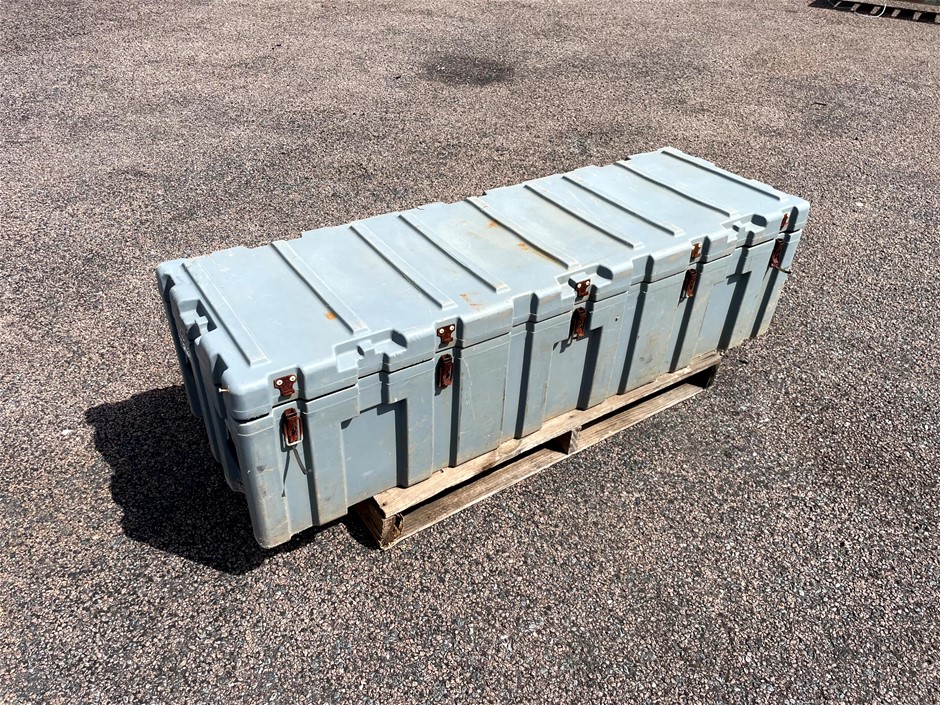 <p>Large Plastic Pelican Case</p>