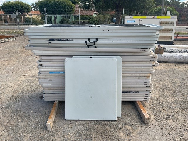 Approx 33 Plastic Folding Tables