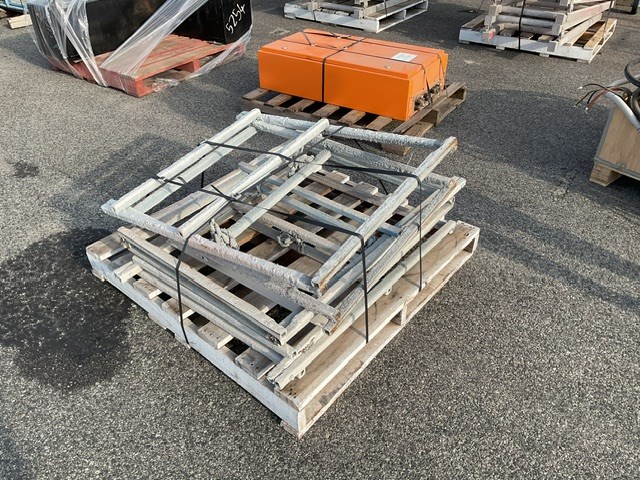 Trestle Stand Pallet Of