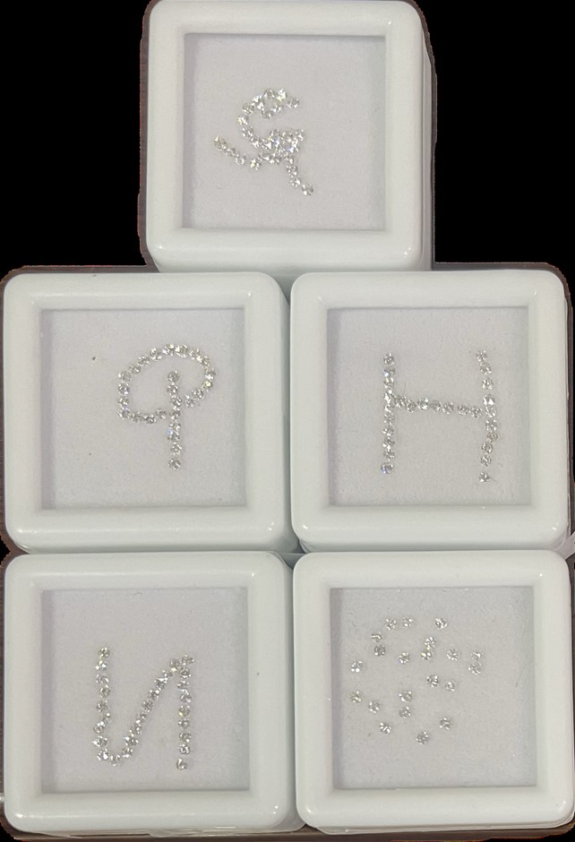 1.00 carat of white diamond round various in 5 case