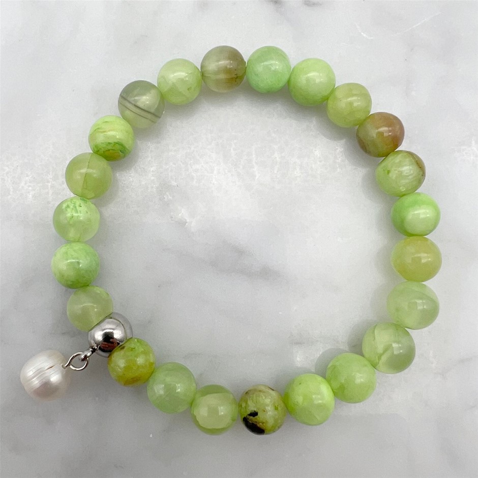 Large Pearl and Flower Jade Gemstone Bracelet
