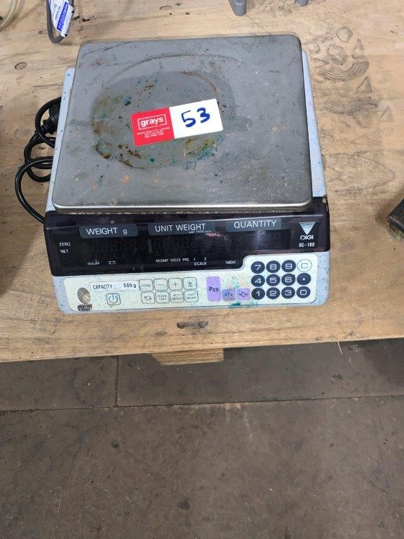 DC-180 Counting Scale