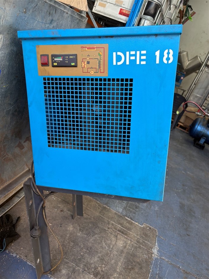 Box Pilot Air Compressor DFE 18