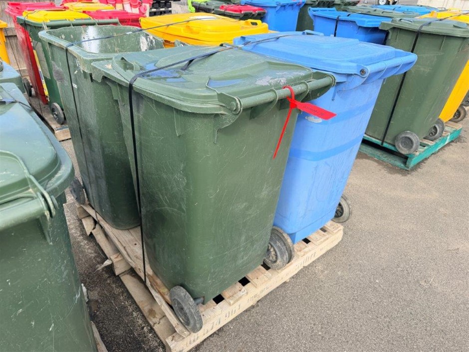 Pallet of 4 Bins