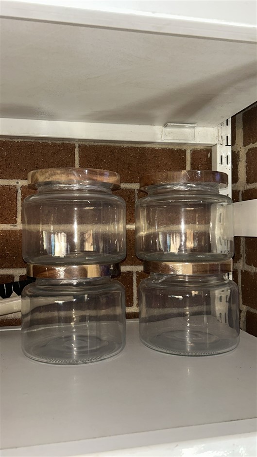4x 1.5L Glass Jars with Acacia Lids