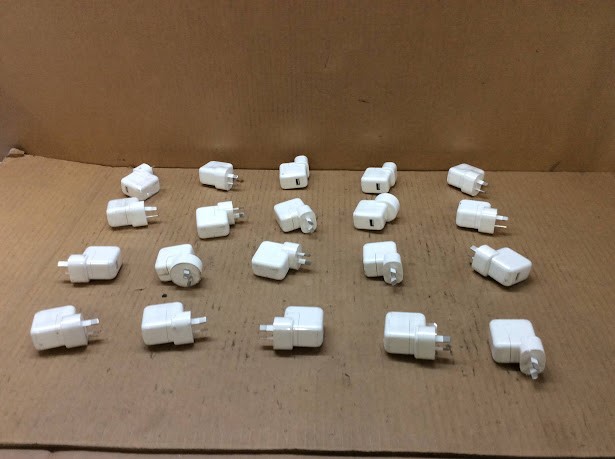 Apple Mixed Brand and Model Wall Adapter Plugs (Lot of 20)