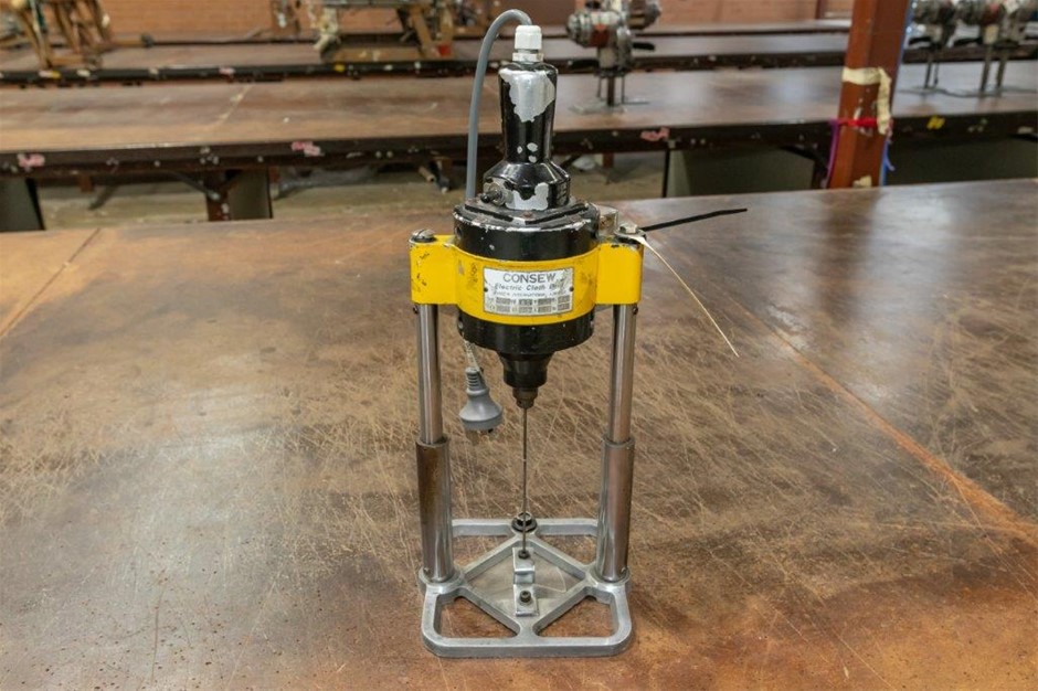 Consew 540 Cloth Drill Machine