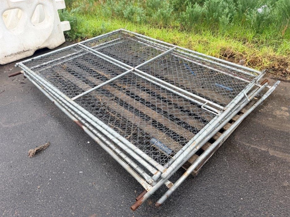 Quantity of Temporary Fencing & Gates